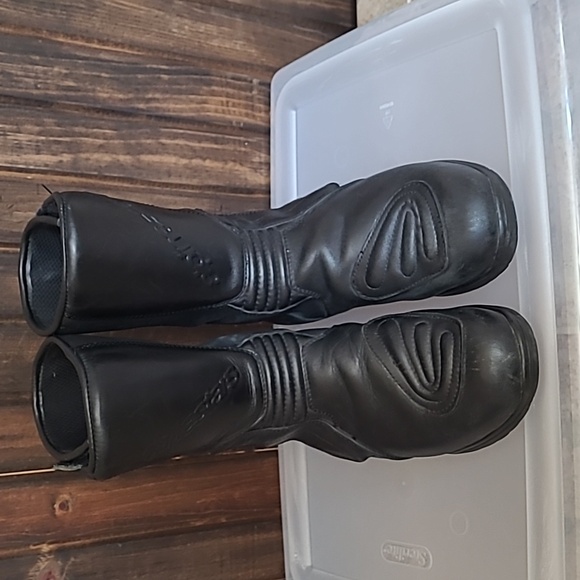 Alpinestars Gore-Tex Motorcycle Boots, Euro 41 / US 7.5 Men's, Black or Women 9 - Picture 2 of 7